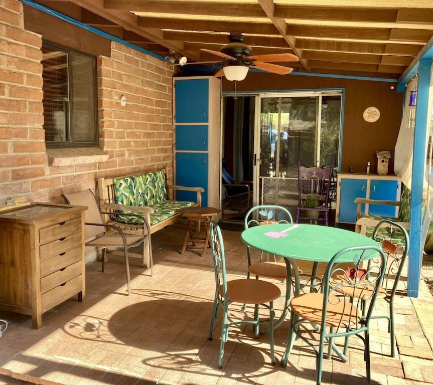 Casa Azul - Cute Centrally Located Adobe With Large Fenced Outdoor Living For Pets And Adults, Non-Smoking Tucson Luaran gambar