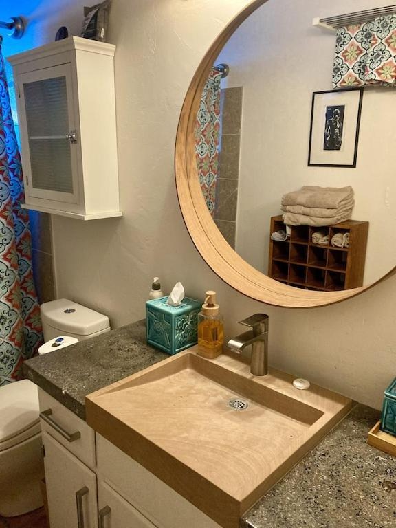 Casa Azul - Cute Centrally Located Adobe With Large Fenced Outdoor Living For Pets And Adults, Non-Smoking Tucson Luaran gambar